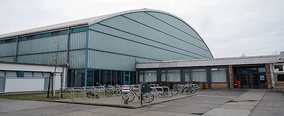 Wellblechpalast Eissporthalle Sportforum Hohenschönhausen